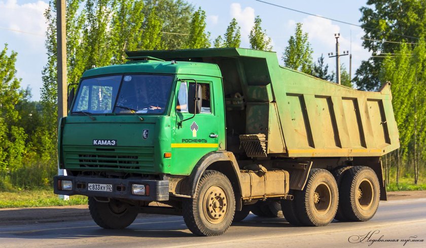 КАМАЗ 65115 самосвал зеленый