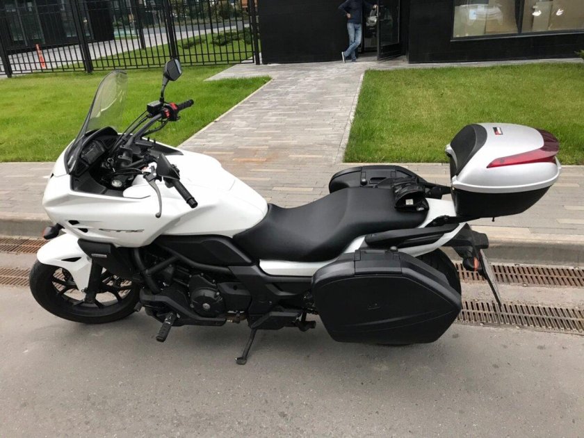 Honda ctx700 белая