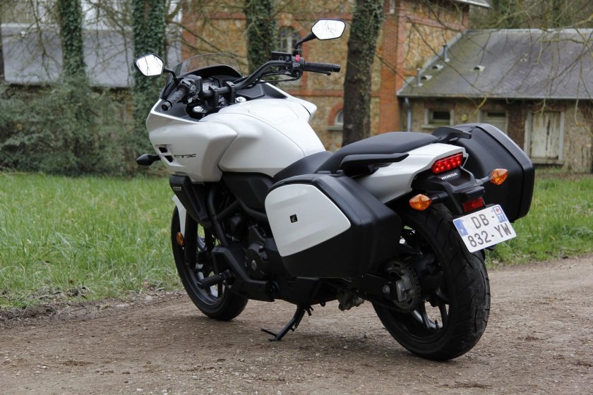 Honda ctx700 белая
