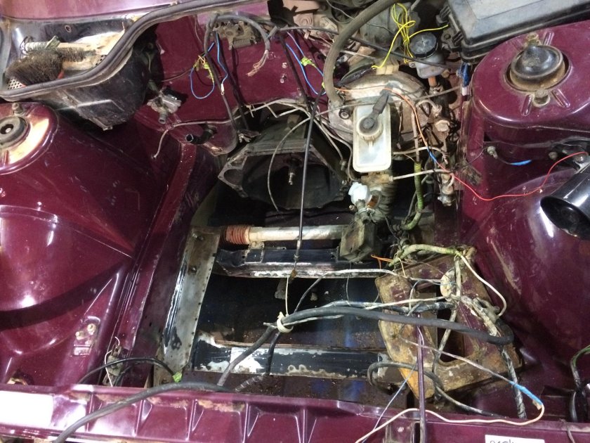 Иж ода подкапотка