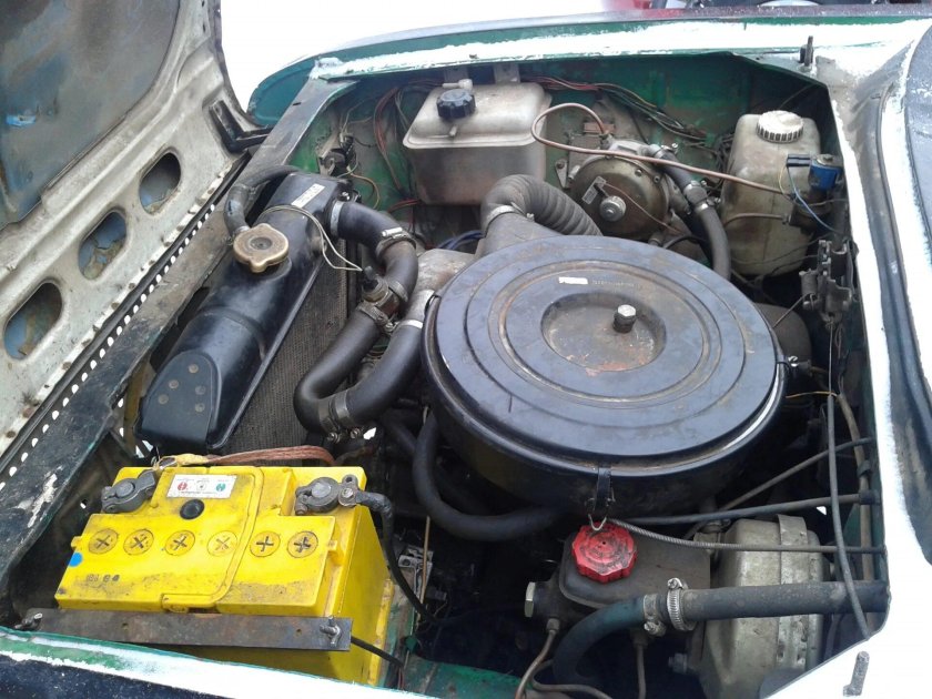 ИЖ 2126 моторный отсек