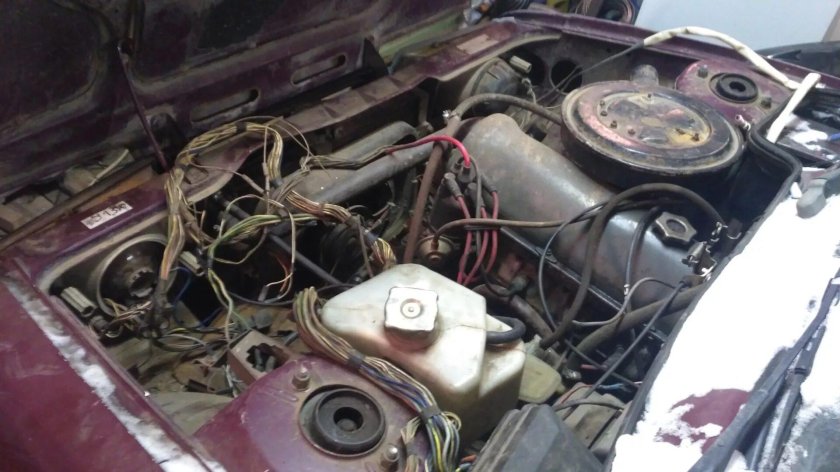 Подкапотка ИЖ Ода 1.6