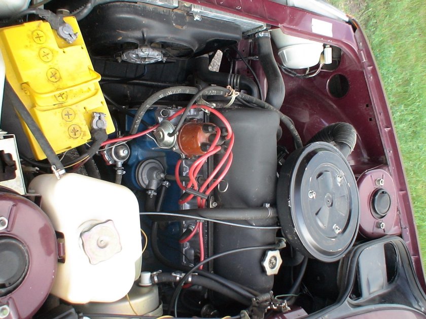 Моторный отсек ИЖ Ода 2126