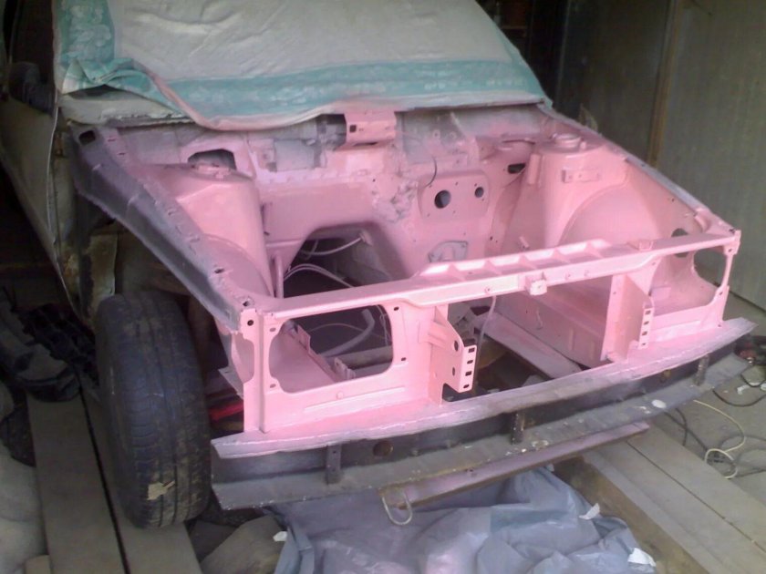 Подкапотное пространство ИЖ Ода 2126