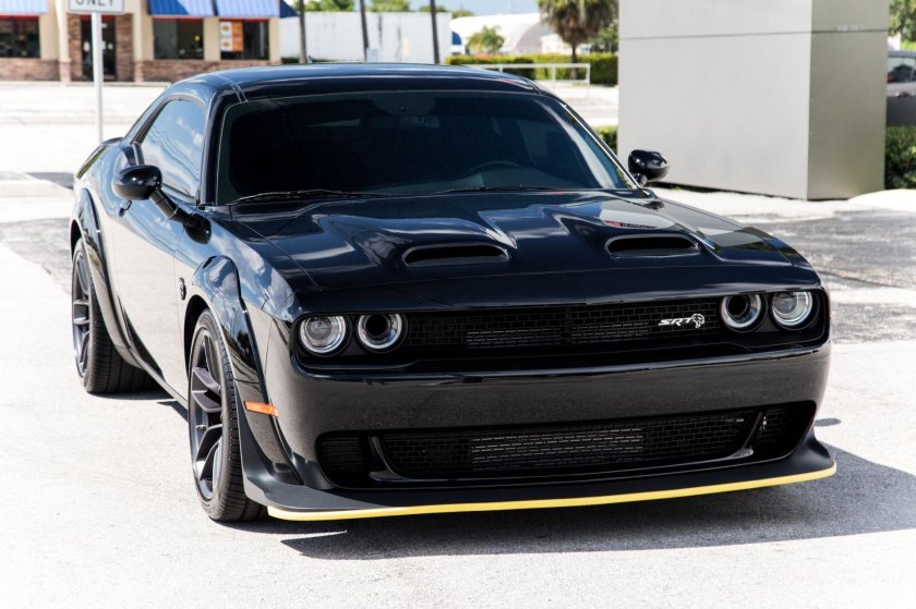 Dodge Challenger Hellcat Redeye