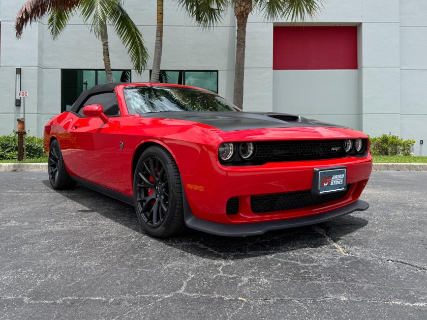 Dodge challenger hellcat