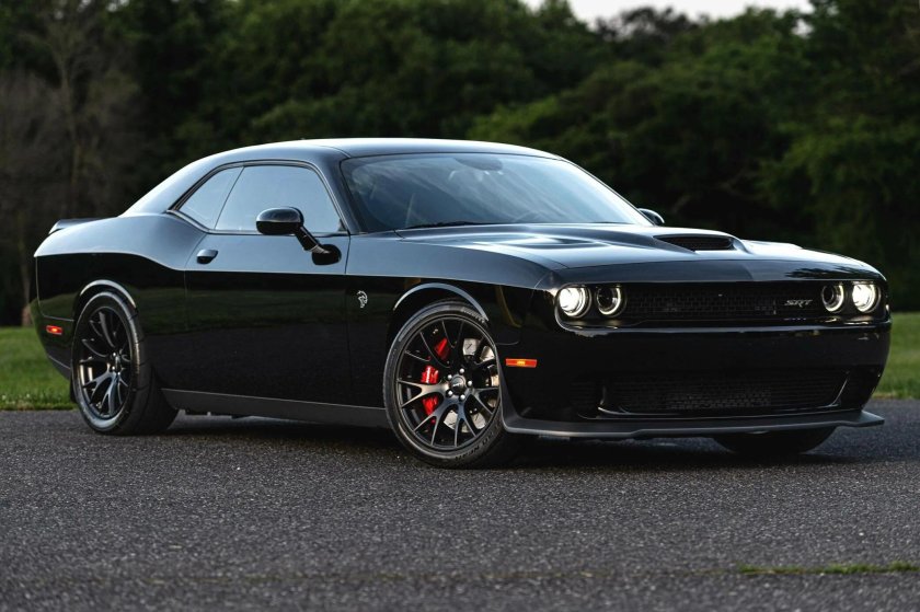 Dodge challenger srt hellcat