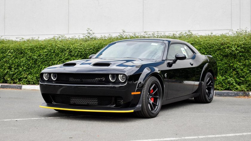 Додж Челленджер 2023