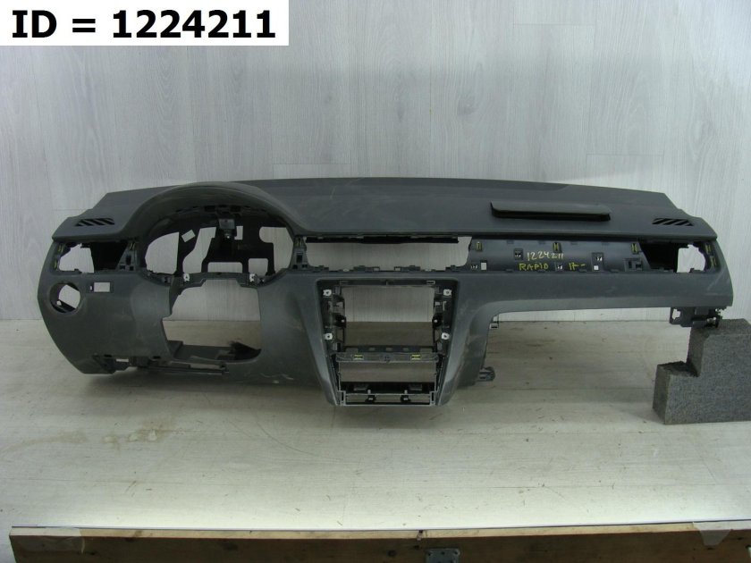 Панель skoda rapid