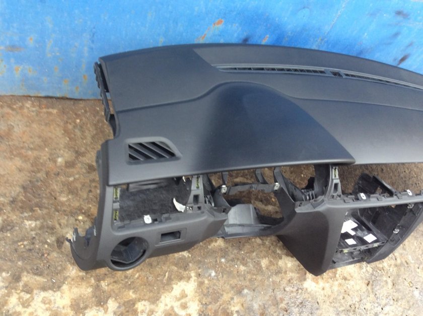 Шкода октавия а7 панель торпедо