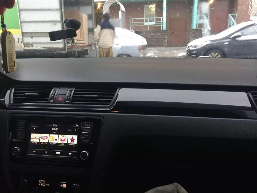 Декоративные накладки Торпедо Шкода Рапид