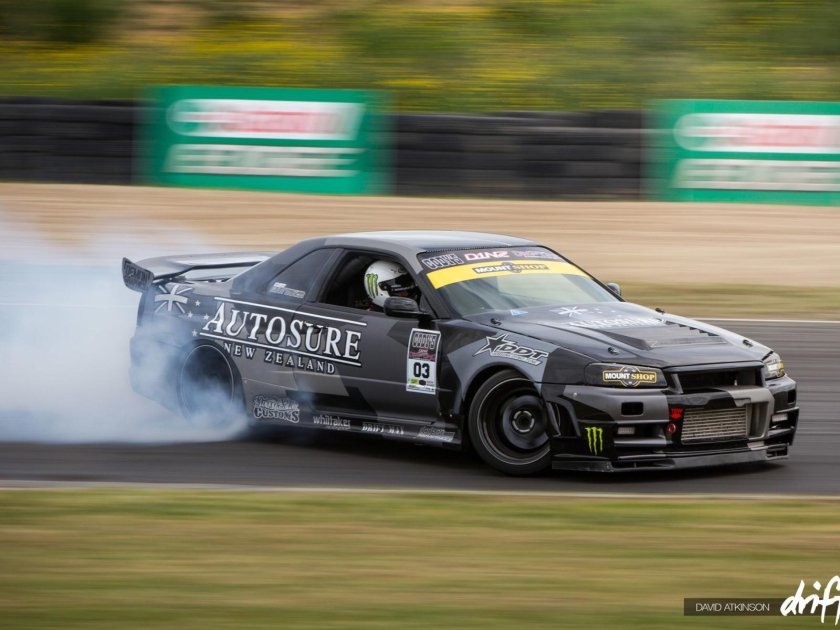 Nissan gtr drift