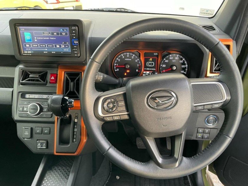 Daihatsu taft la 900