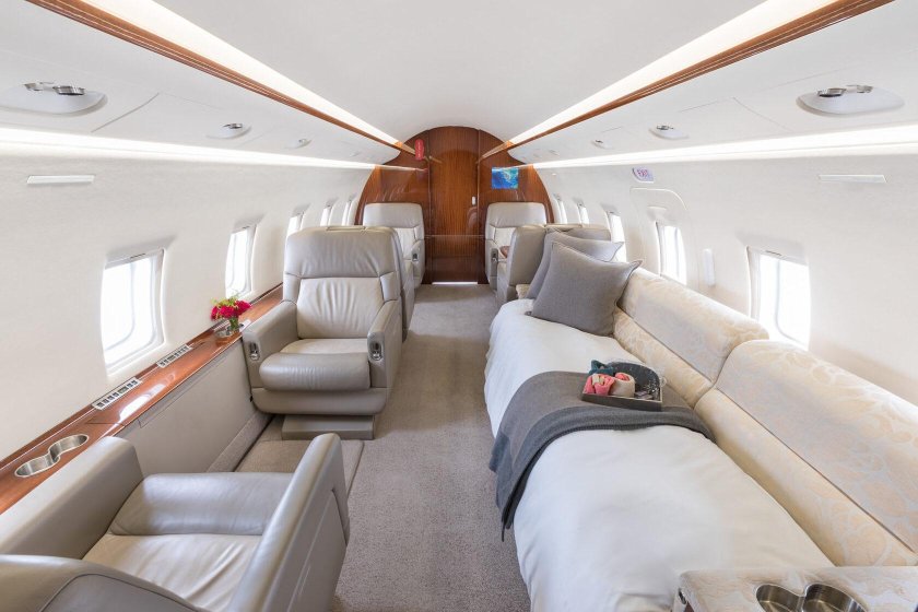 Bombardier challenger 605 салон