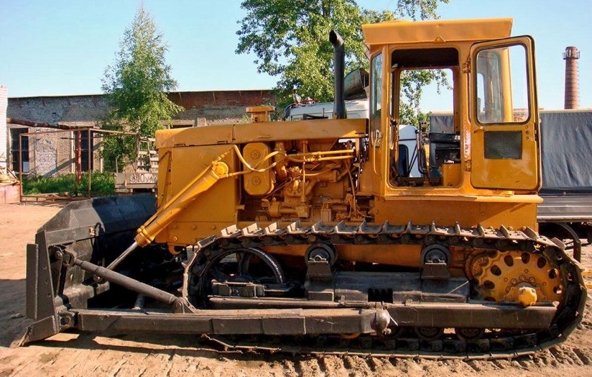 ЧТЗ трактор т-170