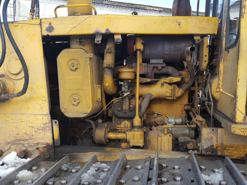 Двигатель бульдозер т130