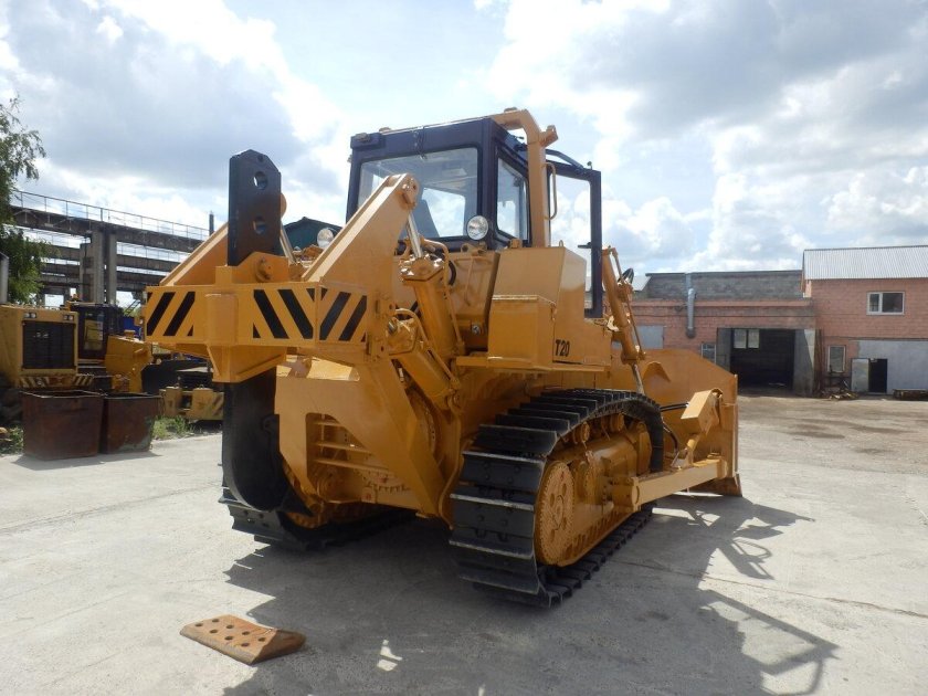 Бульдозер ЧЕТРА т20