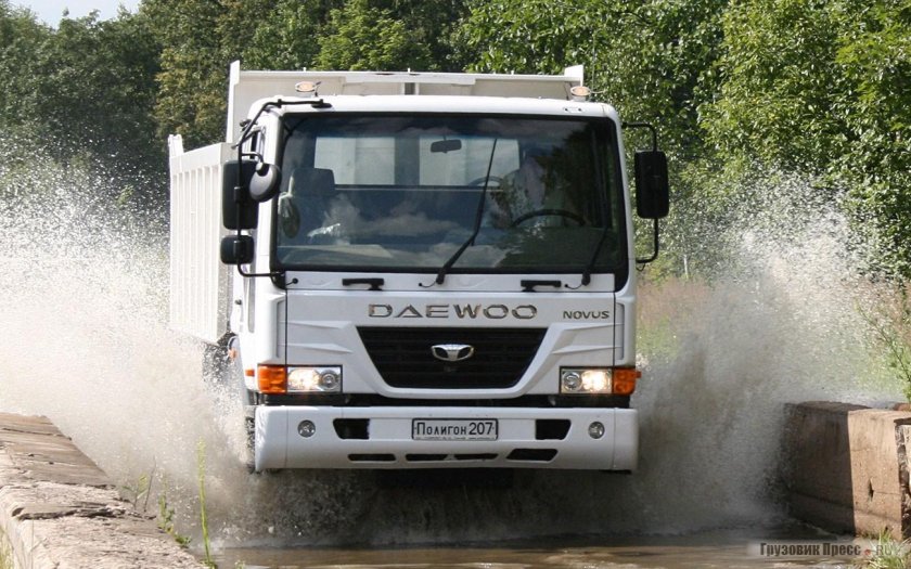 Daewoo Novus самосвал