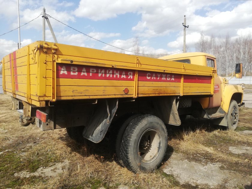 Автомобили зил