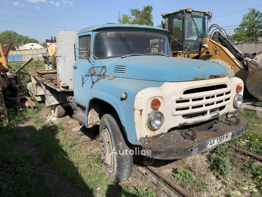 Грузовики зил