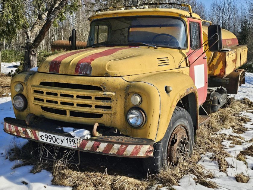 Автомобиль зил 130