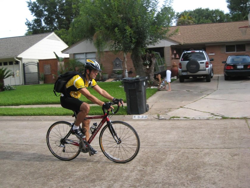 Посадка на шоссейном велосипеде