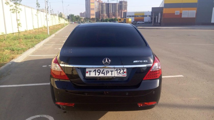 Geely Emgrand ec7 сзади