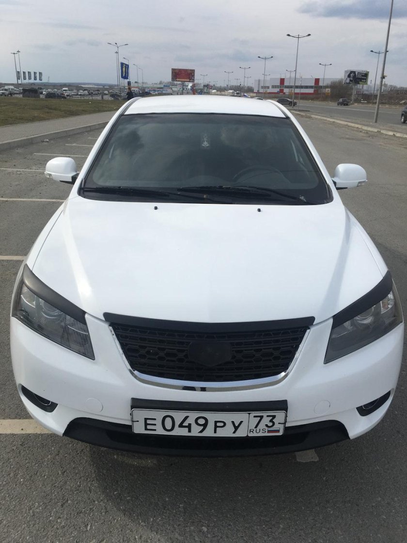 Geely Emgrand ec7 белая