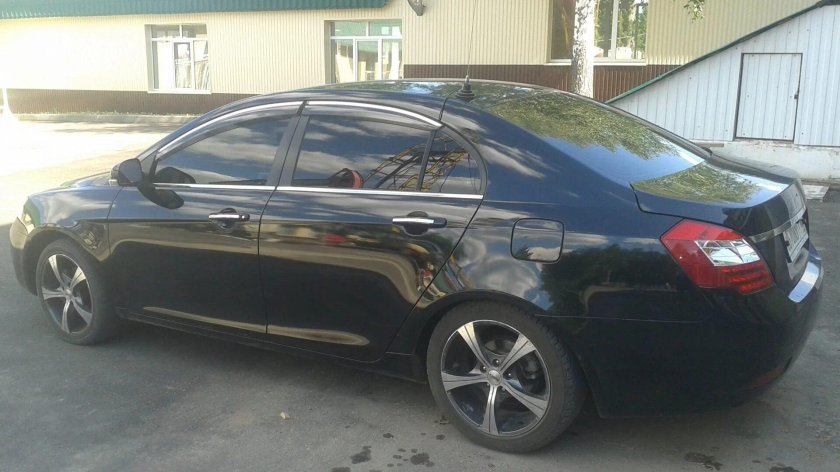 Geely Emgrand ec7 в тонировке