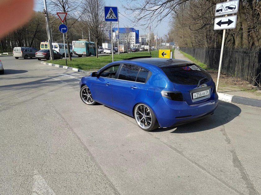 Geely Emgrand ec7 RV