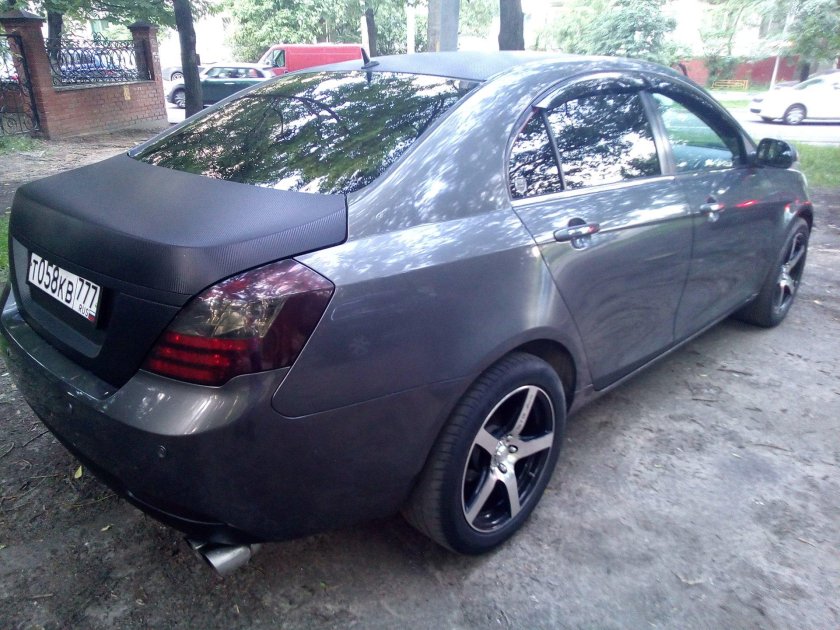 Geely Emgrand ec7 r18