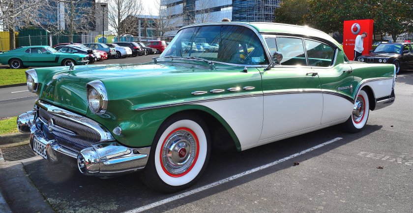 Buick Roadmaster 1957