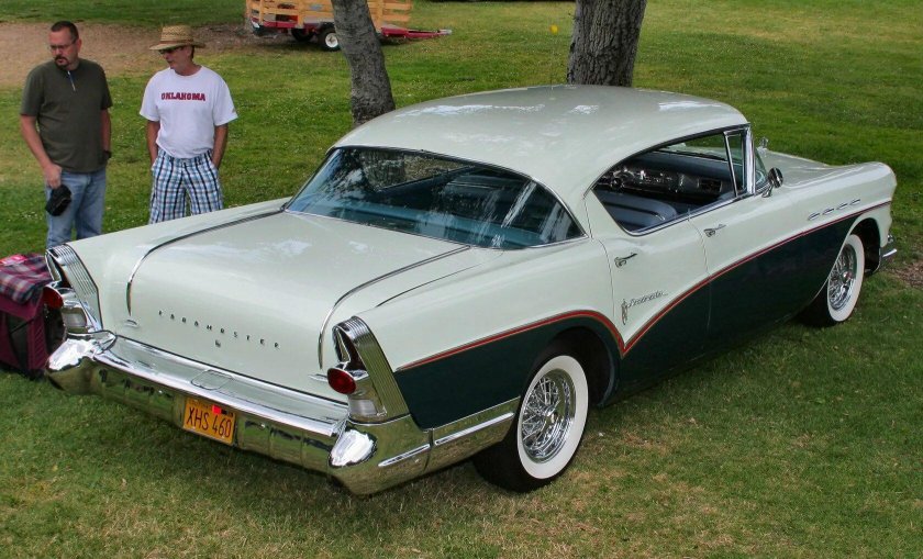 Buick Roadmaster 1957