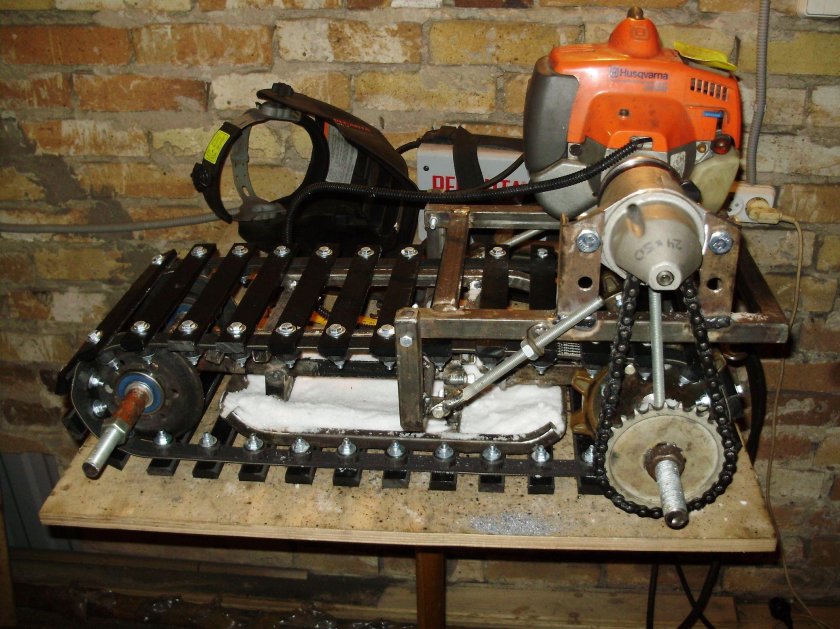 Чертеж мотособака 380 гусеница