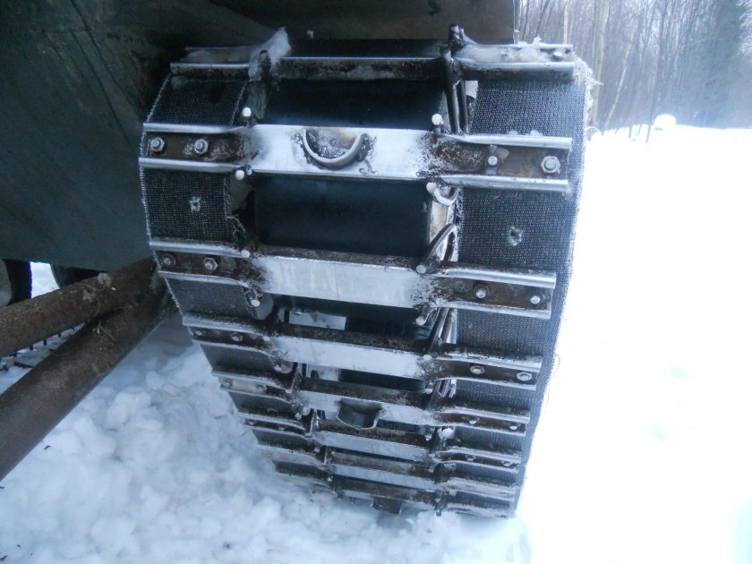 Конвейерная лента гусеничный вездеход