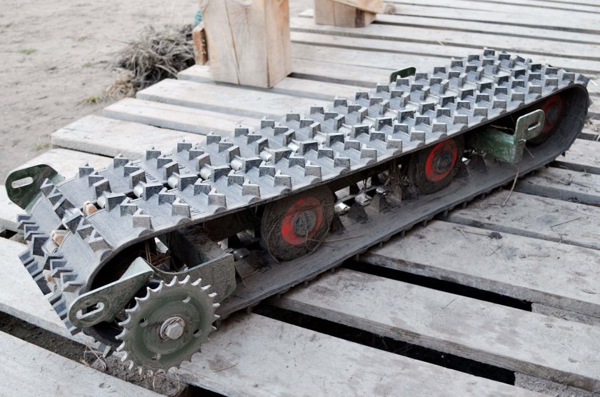 Модуль для мотобуксировщика на 380 гусеница