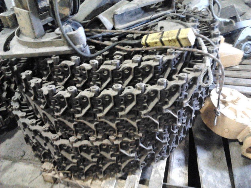 Гусеница МТЛБУ РМШ 244 звена 2с1.34.001