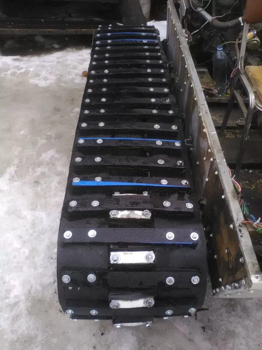 Конвейерная лента гусеничный вездеход