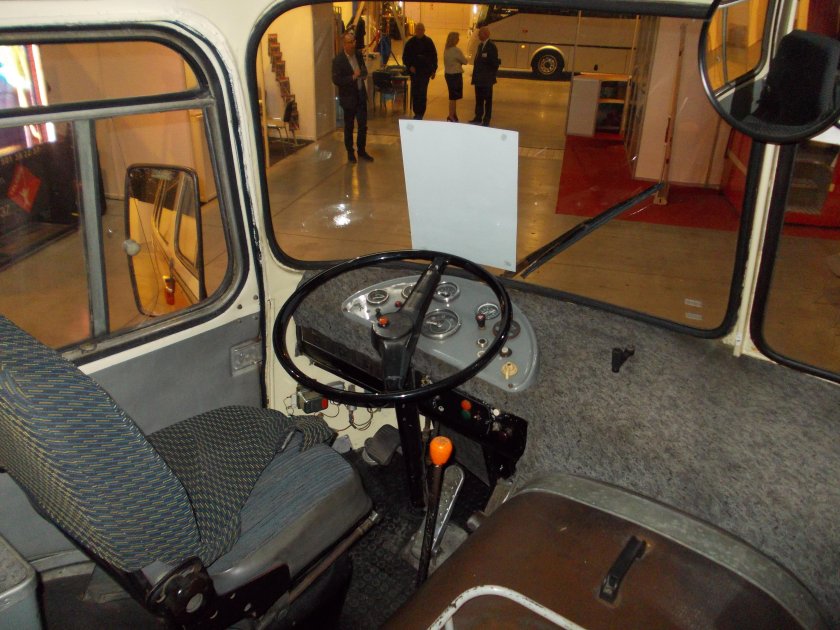 Кабина автобуса Ельч 120 фото