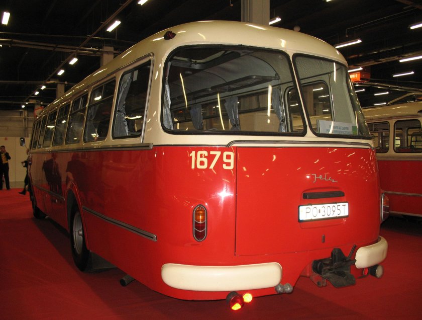 Автобус Jelcz 043