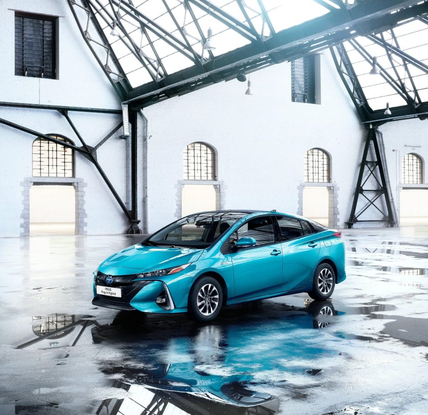 Toyota Prius Hybrid 2016
