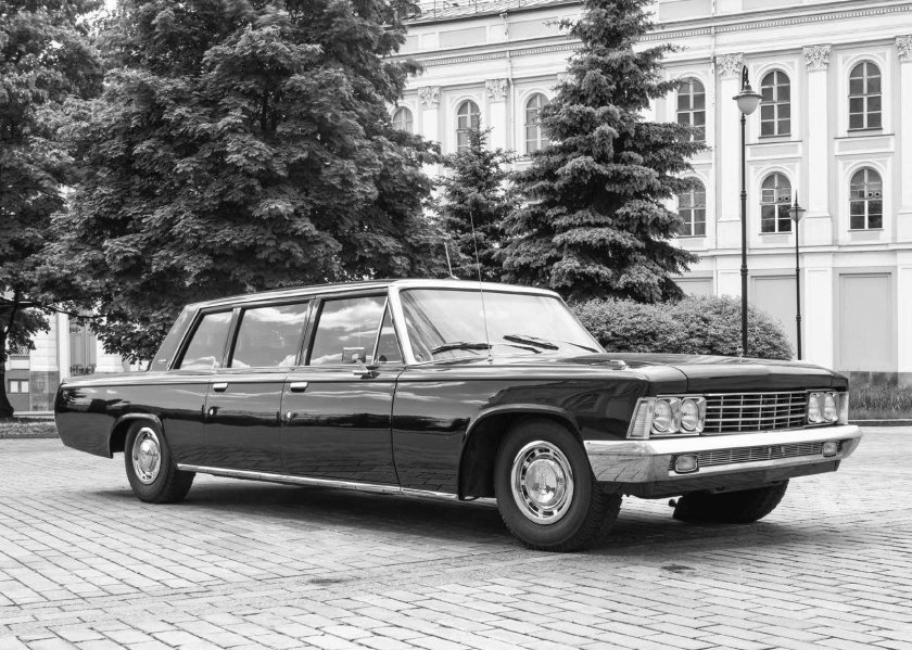 Чайка ЗИЛ 114