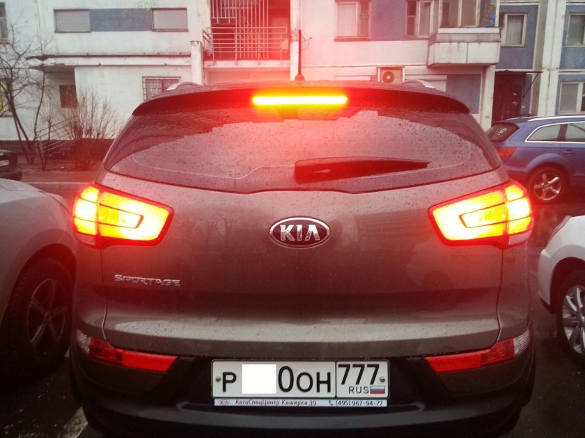Стоп сигнал Kia Sportage 3