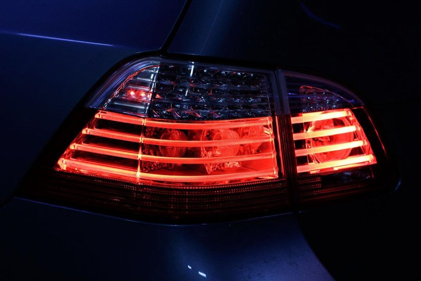 Задние фонари автомобиля