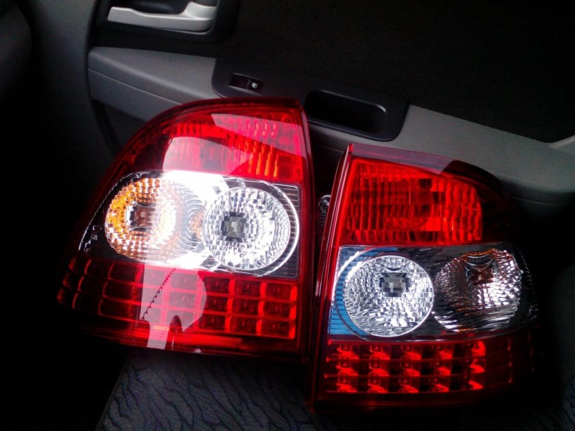 Задние фонари Приора 2 диодные оригинал