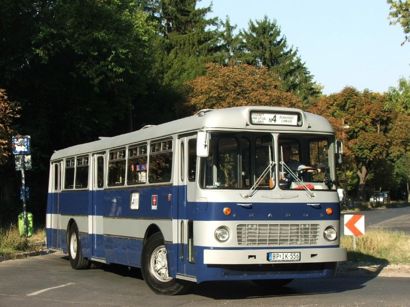 Старые автобусы