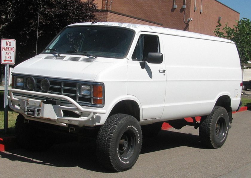 Dodge Ram van 4+4