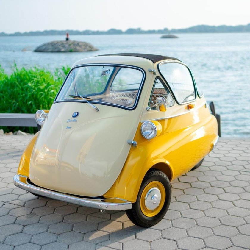 Двухцветный автомобиль