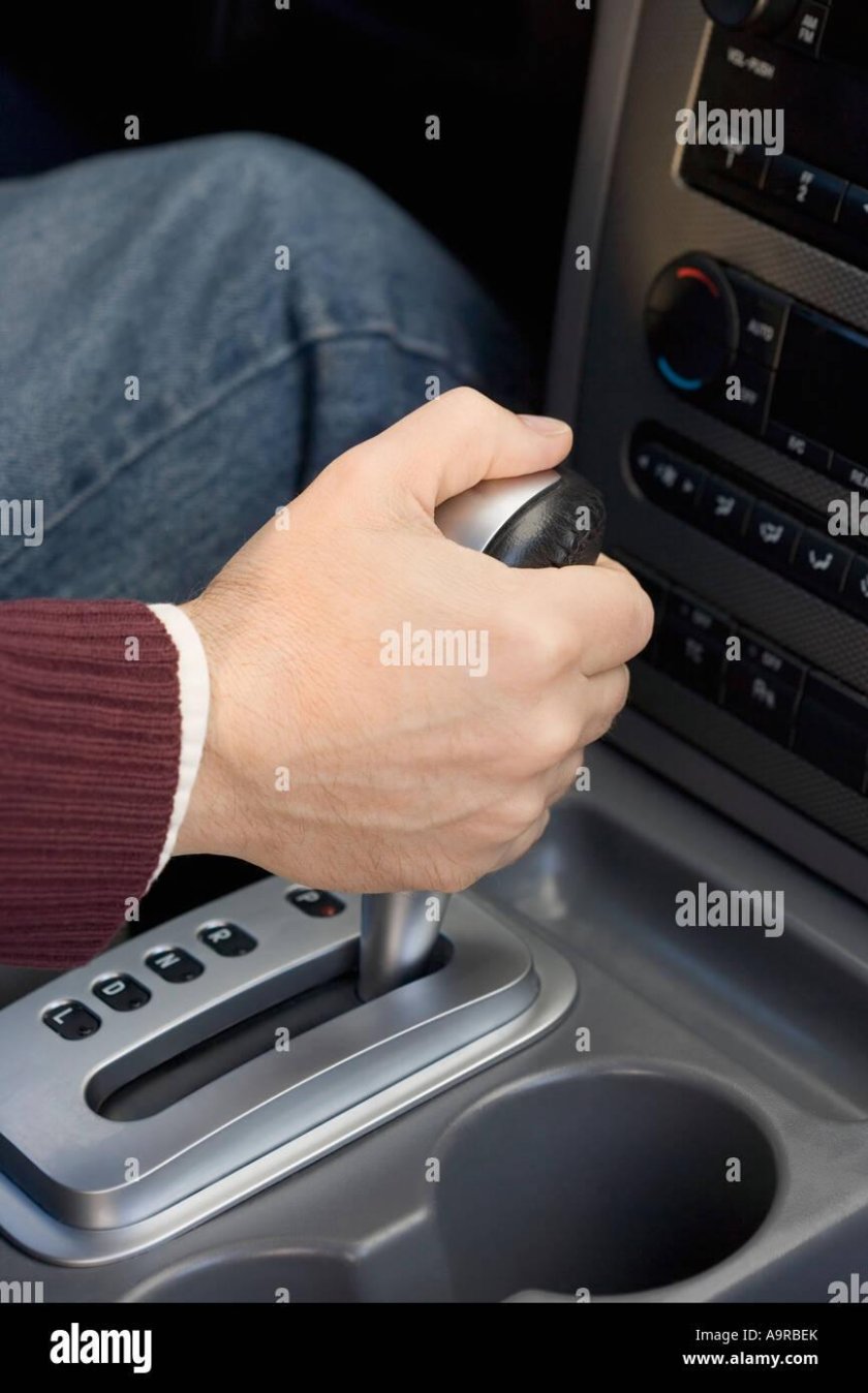 Машина не переключать скорости