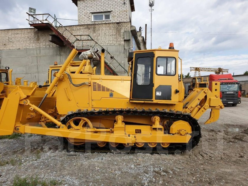 Бульдозер чтз б10м